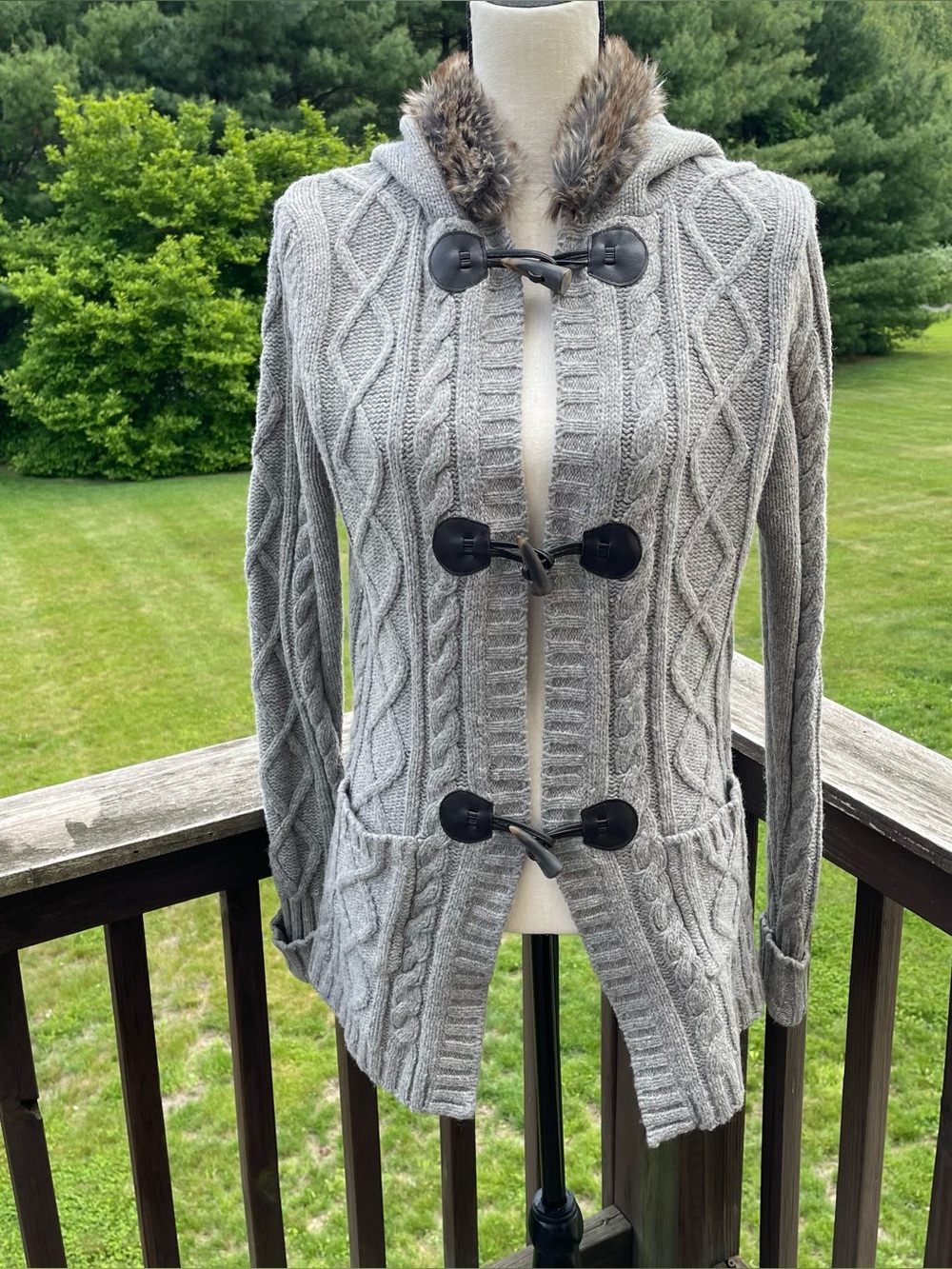 Vtg Fisherman sweater cardigan wool toggles cable knit hooded faux fur gray L